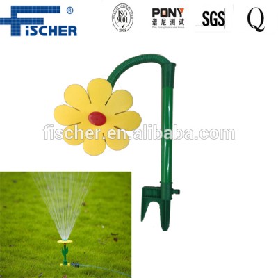 Garden water flower shape sprinkler with plastic spike